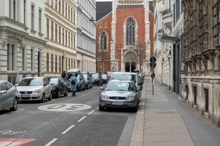 Argentinierstraße Wien Gehsteige in Zukunft asphaltiert