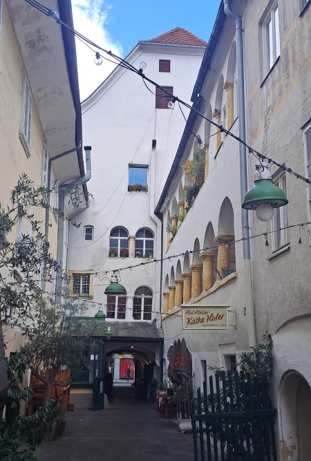 Graz, Sackstraße 10, Hofarkaden 2, 2024