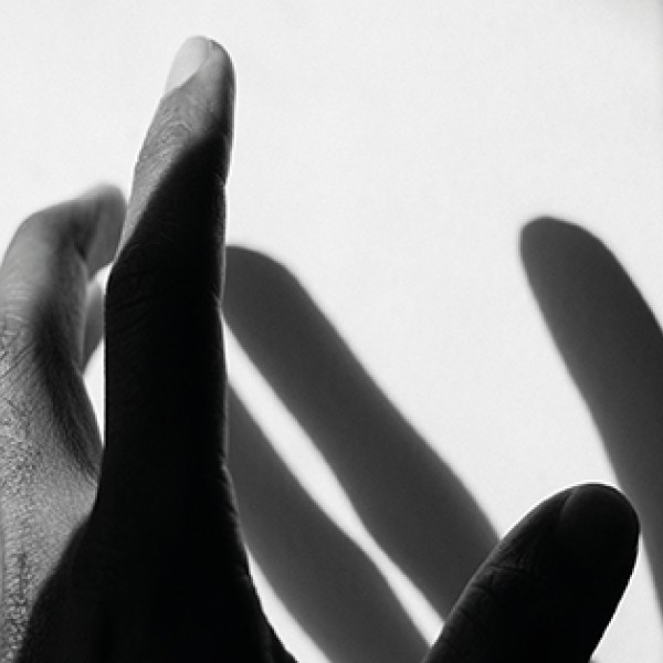 Die Hand, Foto: unsplash.com/de/@nihthu 